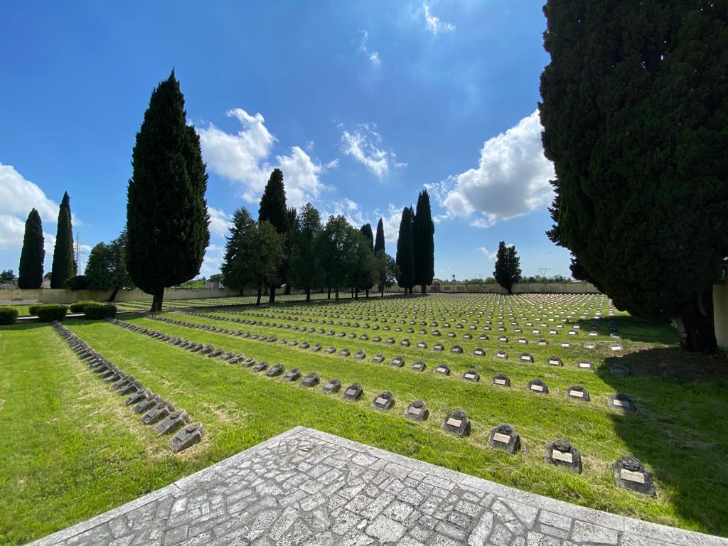 Copertina per Lettere - Ronchi e la grande guerra e quei soldati sepolti nel cimitero austroungarico di Fogliano
